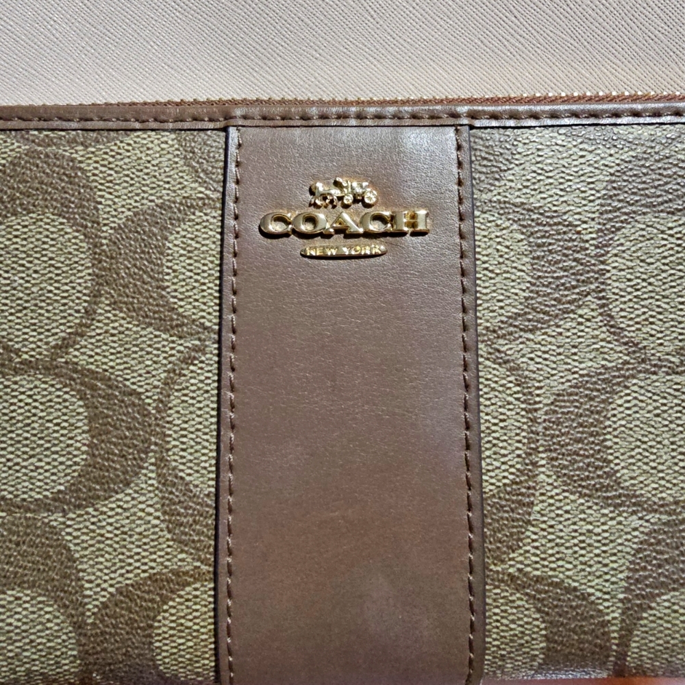 ⚡️⚡️Authentic Coach Wallet⚡️⚡️